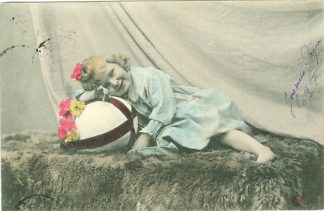 Ostern, Mädchen mit großem Ei, 1904